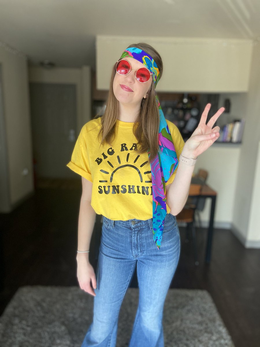 bailieve_it's tweet photo. About ready to say peace out to this semester😵 #groovy https://t.co/fNrIOfFrbJ
