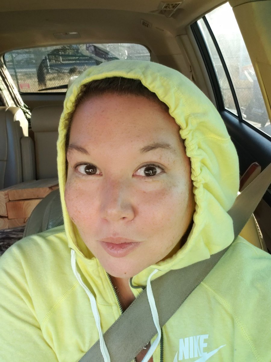 Shelley_Knight1's tweet photo. Yellow hoodie, BLUE in my soul. #MamasGirl #SoonYoullGetBetter #CauseYouHaveTo #CancerSucks #SayingGoodbyeishard #Sadeyesneverlie #Noedit #NOMAKEUP #AsianAmerican #StonerFam #SmokedaBluntRoyale ✌💛🎶🙏 https://t.co/qJrSdZkV51