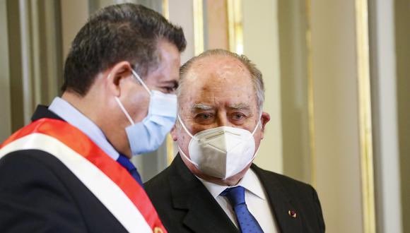 Manuel Merino and Ántero Flores Aráoz were denounced for qualified homicide, serious injuries and other crimes