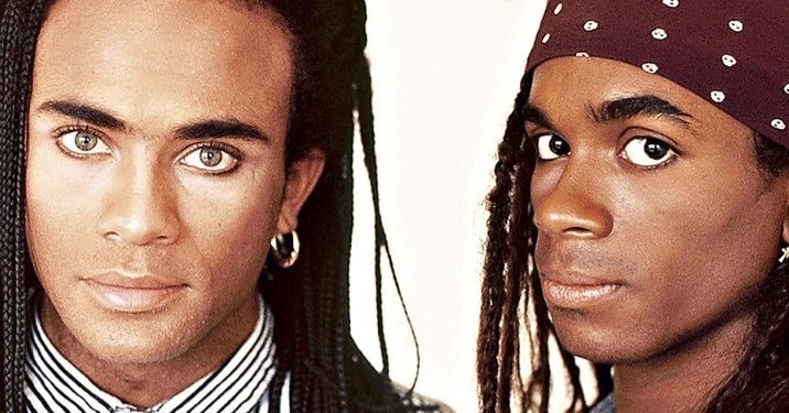 sortilegiobanda's tweet photo. Milli Vanilli: 30 años del fraude musical más grande de la música pop

Su mánager Frank Farian reveló hace tres décadas que el exitoso dúo hacía fonomímicas. Muchos seguidores quemaron los LP y les fue retirado el Grammy. https://t.co/wBGDwX1iRg