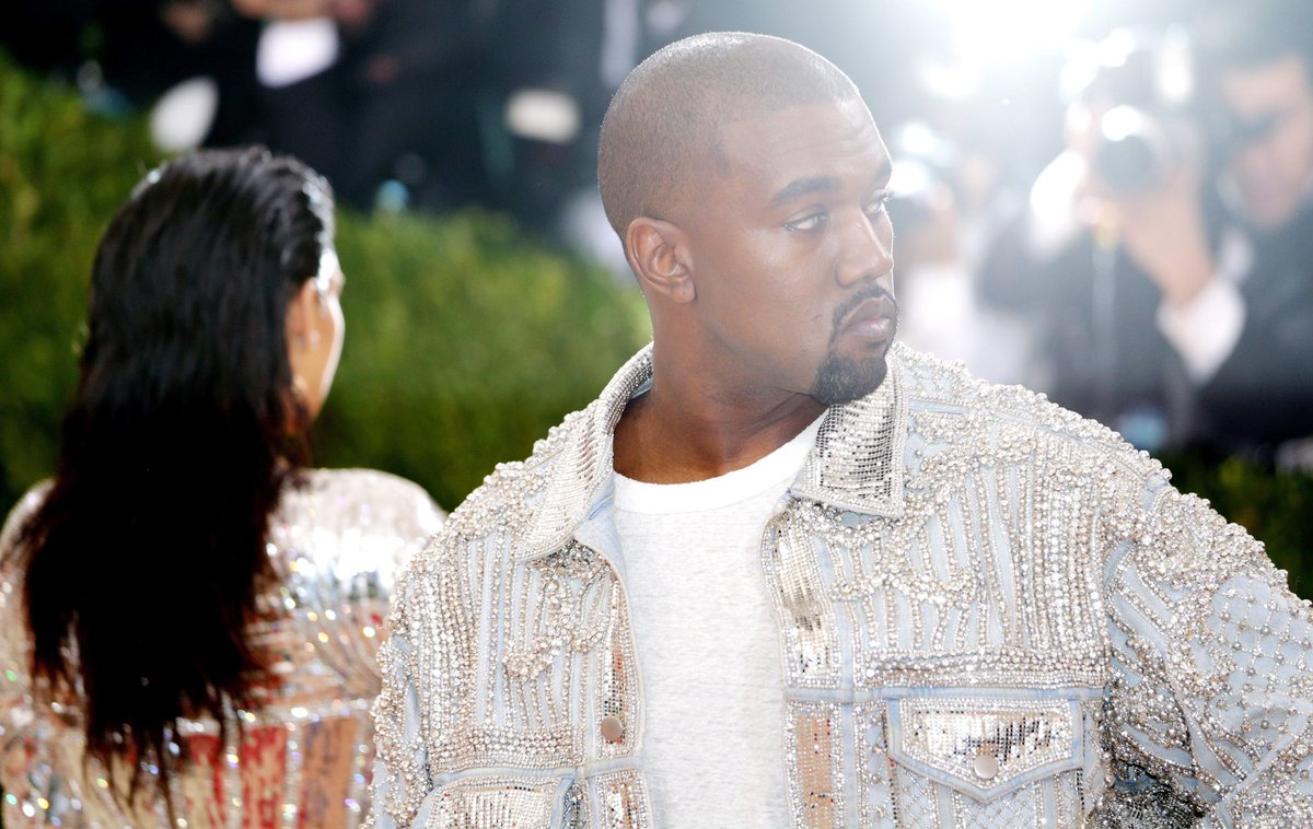 RT TO VOTE!
I’m voting for Kanye West for Favorite Artist - Contemporary Inspirational at the #AMAs https://t.co/YJOYWCdAKL