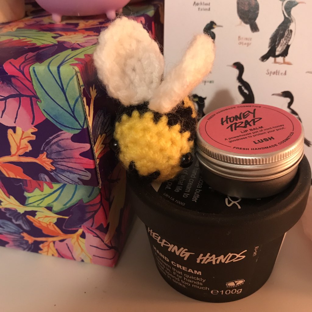 This adorable little knitted bumblebee is from Alice’s Curious Dream (and was gifted to me in a care package from  @megscarbieart), he keeps me company at my desk  ACD does absolutely stunning hand-crafted goodness:  https://www.etsy.com/uk/shop/AlicesCuriousDream