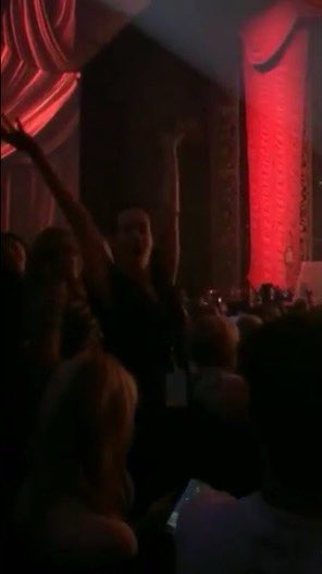 drunk sarah paulson a thread