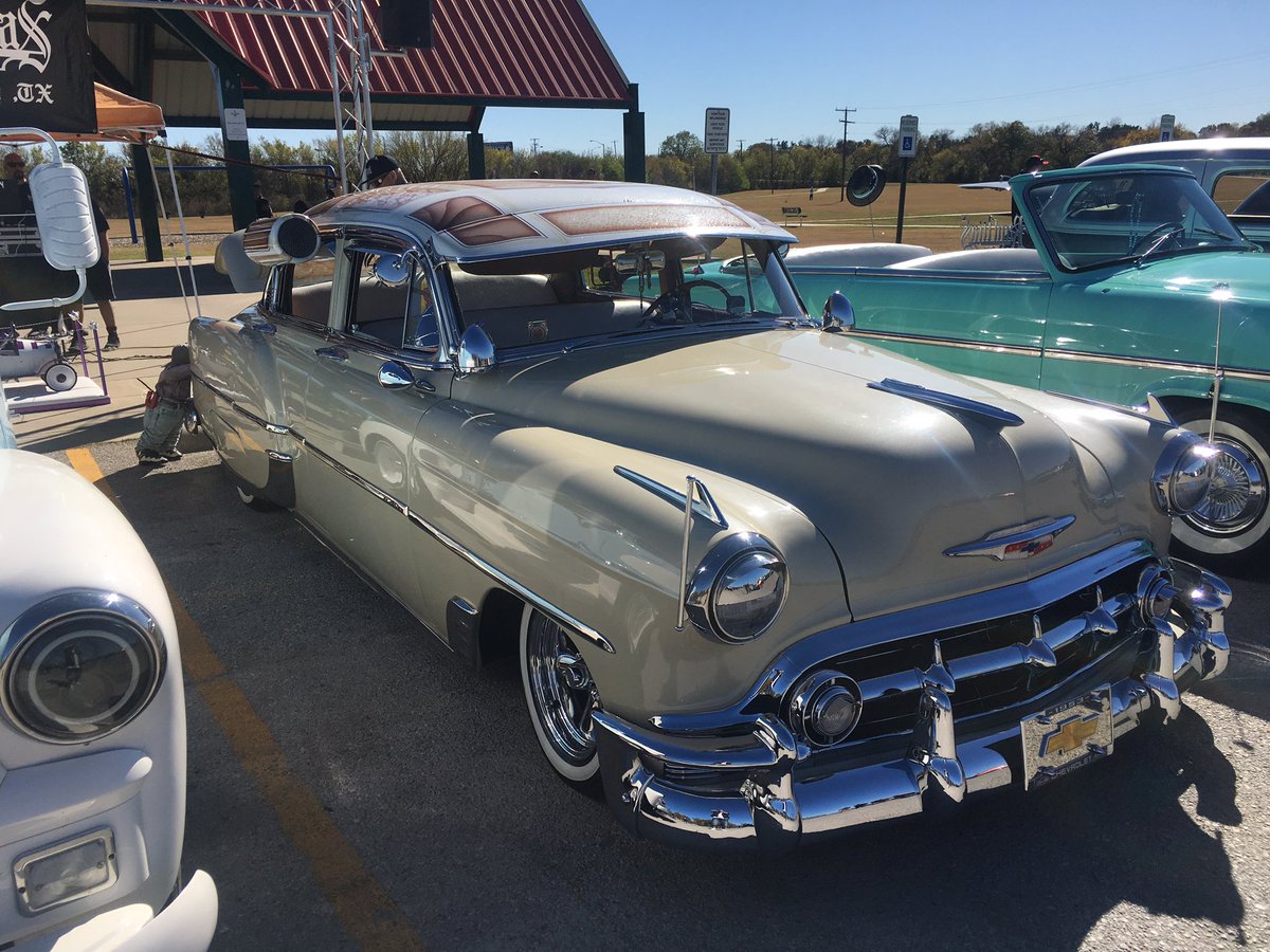 mobildetailser1's tweet photo. Good time at the show today . Enjoy being around other car enthusiasts #carshow #sunday #sundayfunday https://t.co/l0xNWSnznU