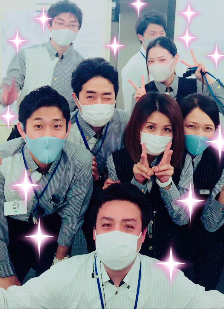 グランドオータ厚木 中の人 On Twitter 先日の投稿にもありましたが制服が変わりました みなさんどうですか 私は銀行員になった気分ですw みんな真面目そうに見える 清楚系 副店長 あれ 副店長 みんなでワイワイ Https T Co Ypl5gki2mk Twitter