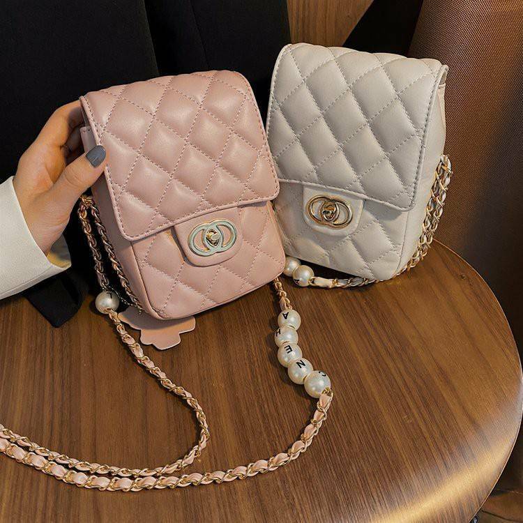 eiinoiz's tweet photo. 🌸🌸 #พร้อมส่งeiinoiz 🌸🌸
🌈 รหัส IR- 262 🌈
++ ราคา 210 บาท ++ เน้นหมด !!!

กระเป๋าสะพายข้าง มีไข่มุก น่ารักสุดๆ 
ขนาด : 12 × 6 × 18 ซม.
🌟 ชมพู 1
🌟 ขาว 1
💟💟💟💟💟💟💟💟💟💟💟
ค่าส่ง เหมา 50 ฿

#พรีออเดอร์ #กระเป๋าเกาหลี #พร้อมส่ง #กระเป๋าสะพายข้าง #กระเป๋าสะพาย https://t.co/GtVkhpPl5d