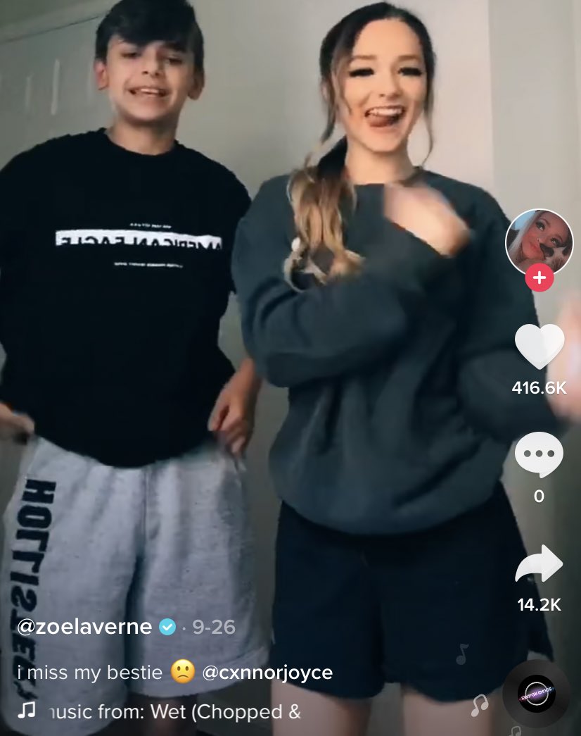 Sierrra_bee's tweet photo. Not people defending child groomer Zoe Laverne 😭 why can’t she stayed cancelled she is back up with thousands of likes and got caught faking her apologies https://t.co/gytbDvjBBZ