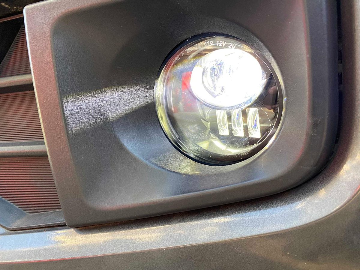 JianyuLin3's tweet photo. free fog lights for toyota tacoma trucks.Looking for tester.Messge me if you want them! https://t.co/L7dt4ufDur