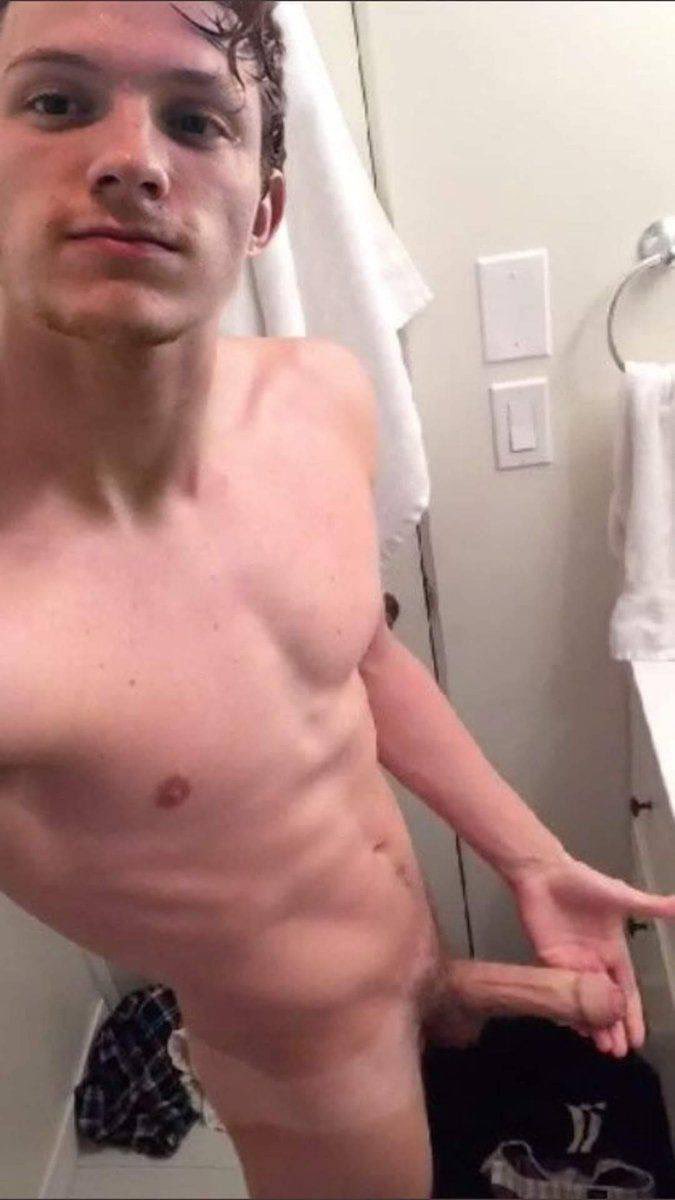 dick_even's tweet photo. Tom Holland #leaked #HOT https://t.co/LaLshmjsDQ