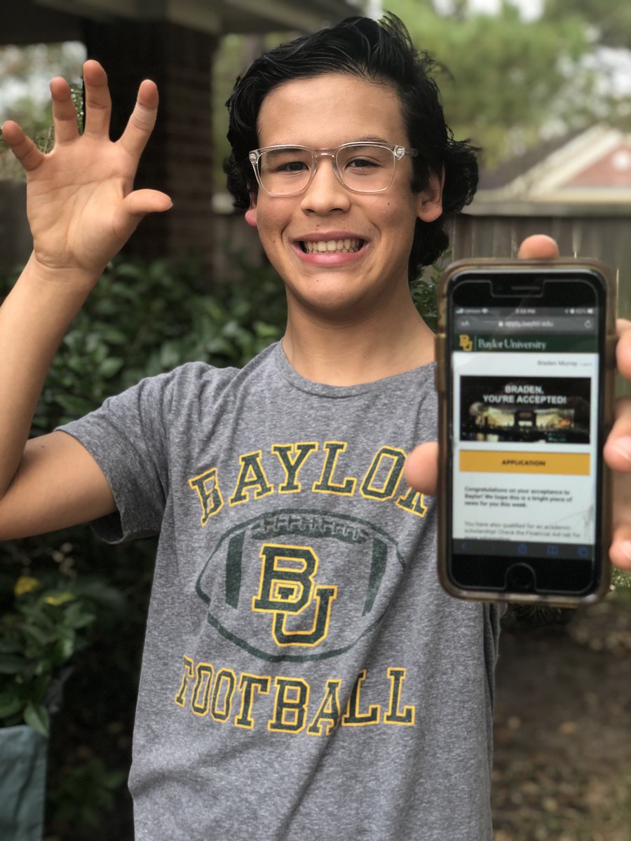 StevenWMurray's tweet photo. This Class of โ92 grad sure is proud of Braden being accepted to @Baylor! These moments are made even sweeter by his journey through #leukemia and the doubts we had if we would ever be here now. Thank you, Lord!
#childhoodcancer @LLSusa @TexasChildrens #SicEm #SicCancer https://t.co/9tjLmkaph9