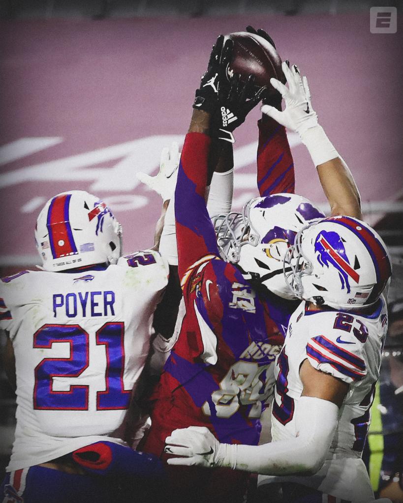 .<a href="/DeAndreHopkins/">Deandre Hopkins</a> "Mossed" all three Bills DBs 🔥 <a href="/RandyMoss/">Randy Moss</a>