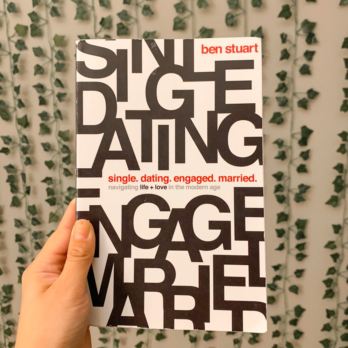 ronnileyva's tweet photo. I encourage everyone to read “single, dating, engaged, married. navigating life + love in the modern age” by Ben Stuart.

It’s a great reminder that God has purpose in each stage of your life. So inspiring and eye-opening. https://t.co/e2Wy1m310W