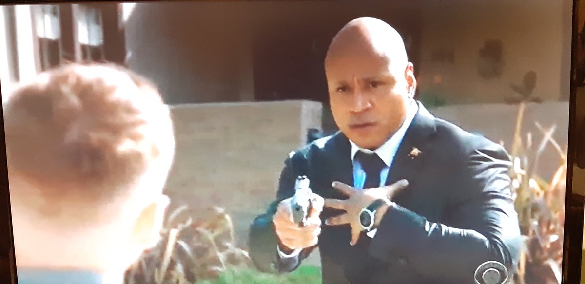 DeeksDamonDean's tweet photo. Good job Sam @NCISLA #NCISLA https://t.co/WBzkUg60kF