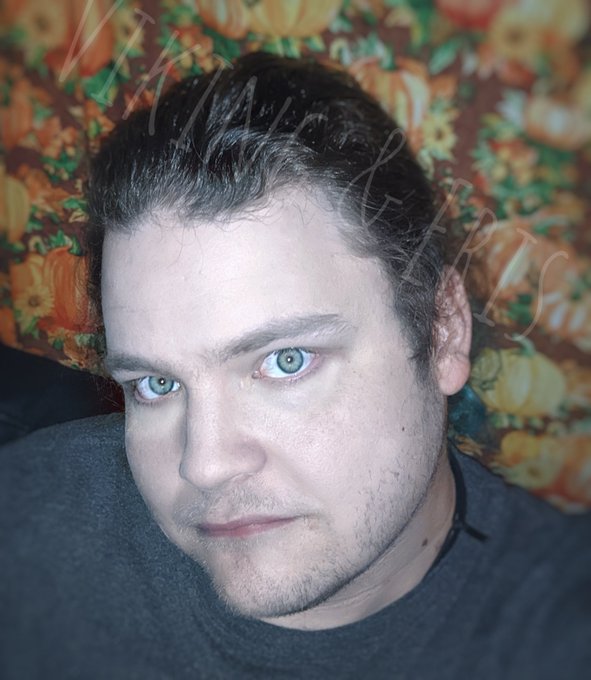 Been a rough weekend it shows . https://t.co/oTPEERRQi8