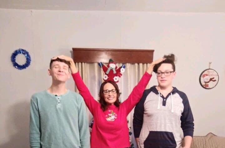 finsup_14's tweet photo. One day you’ll pick up your kid and it will be the last time you’ll be able to do it.
You won’t know it then.
But you know it now, and if you’re like me, your eyes are a little teary thinking about it 😢
#MomLife #TimeBeStill #SundayThoughts https://t.co/FOhOM7ks4F