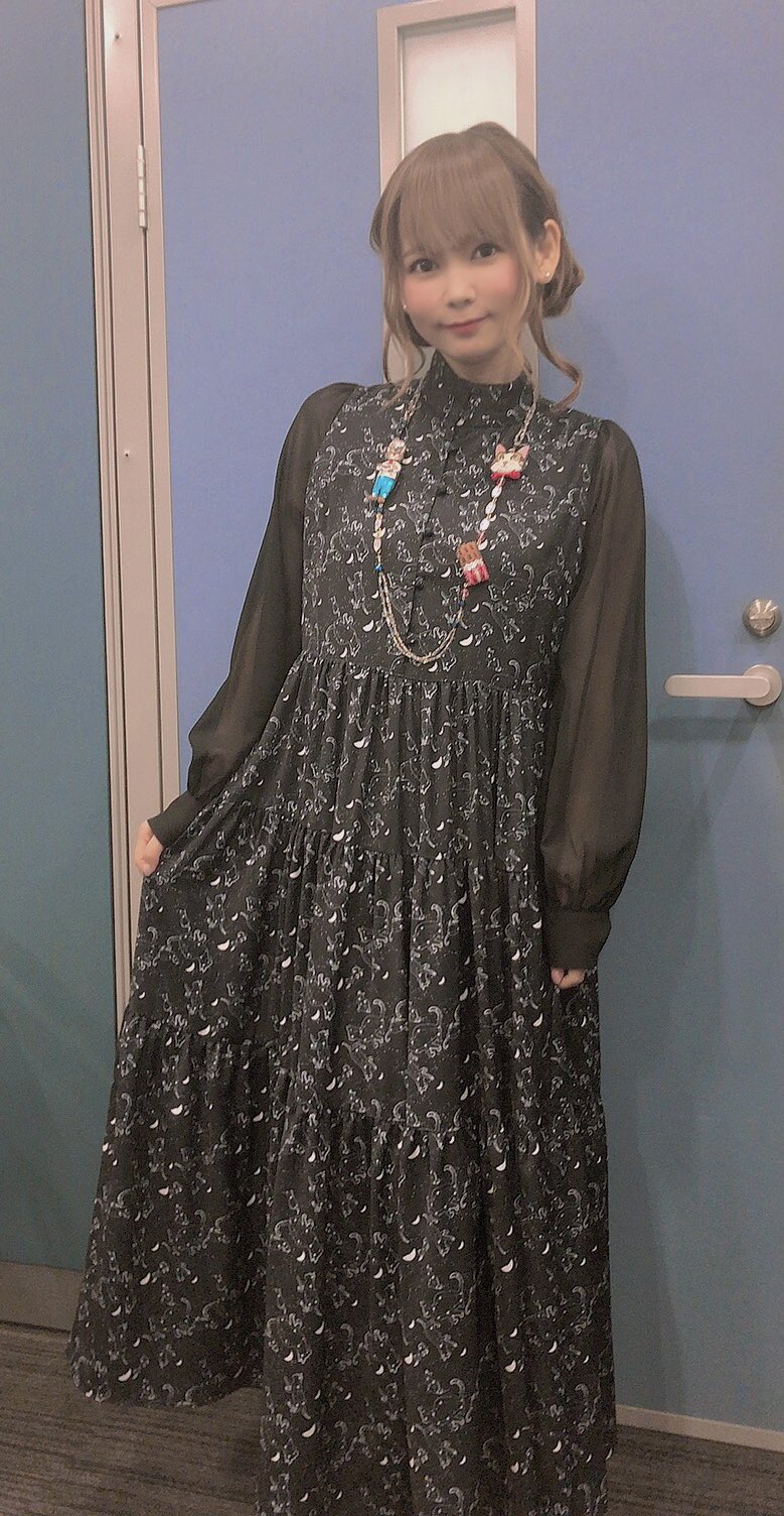 中川翔子 BEAMS コラボ mmts ボア フード付 ワンピース 中川翔子 BEAMS コラボ mmts ボア フード付 ワンピース - メルカリ