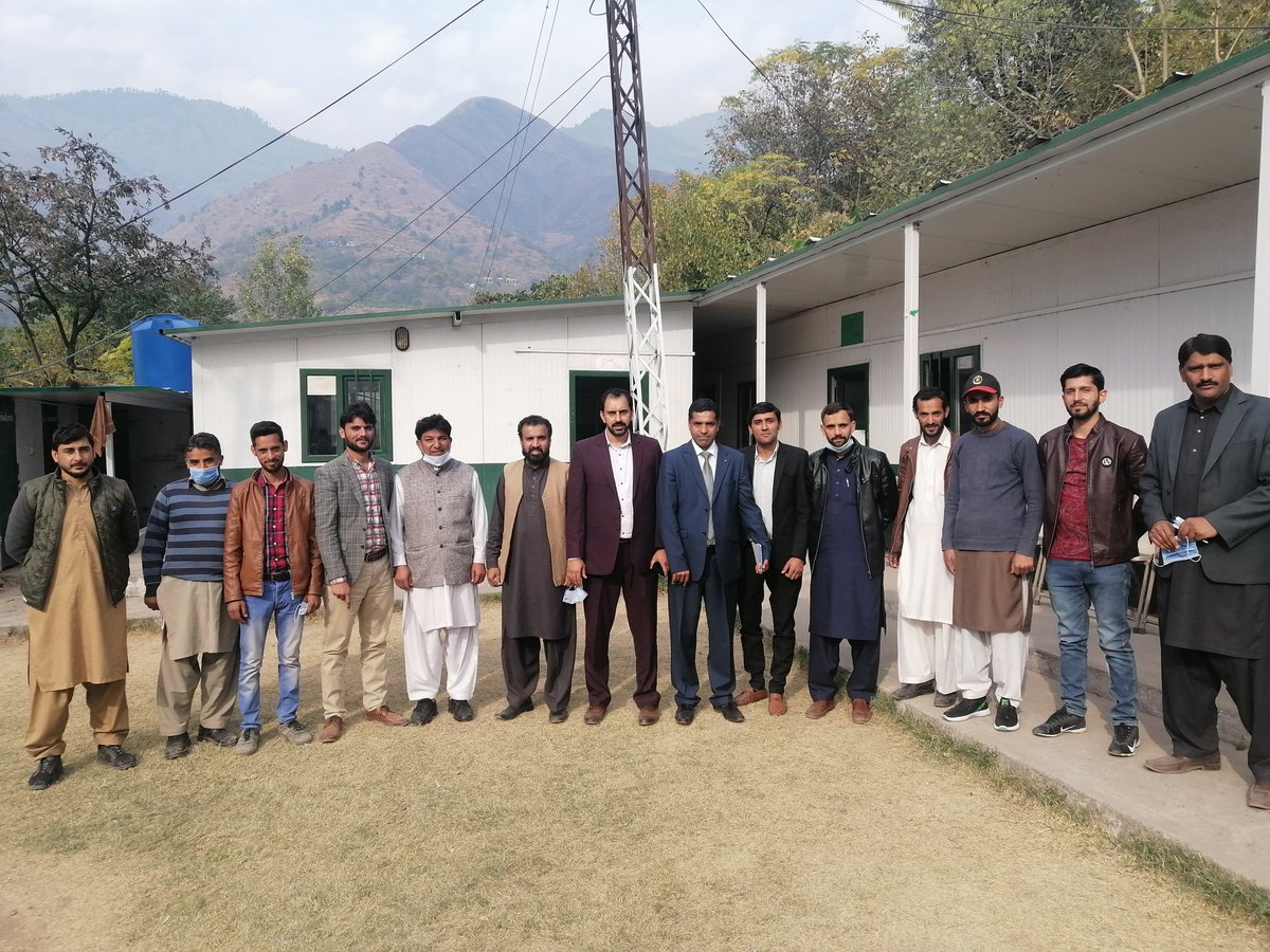 ReadHattianbala's tweet photo. HSSC Result Improvement
Training Session With HOD
Mr. Shazaib 
|READ Foundation|
The journey of a thousand miles begins with one step. https://t.co/MVvbM8Kb18