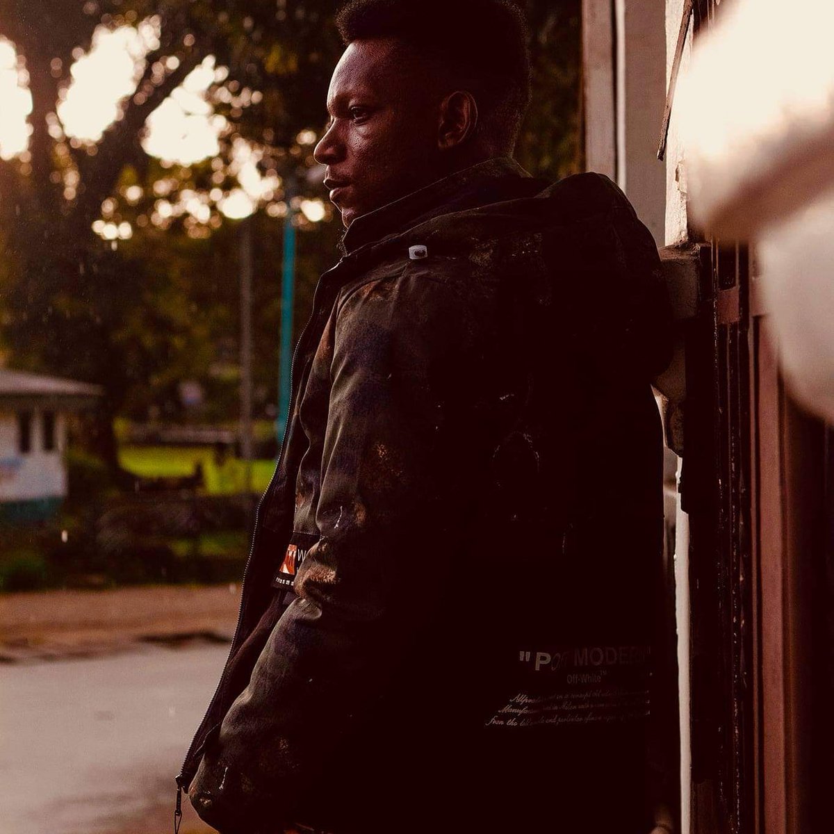 "La seule chose qu'on est sur de ne pas reussir est celle qu'on ne tente pas "
Bon debut de semaine a vous "Les Pekos" <a href="/Bimstr237/">BIMSTR</a>