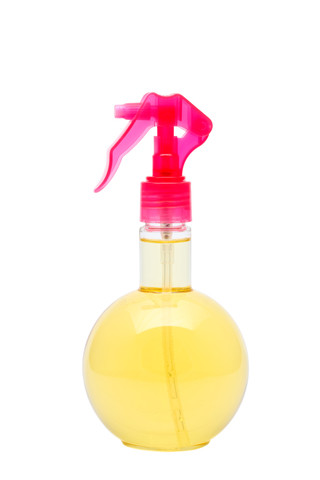 AloeQueen13's tweet photo. One way I use Aloe Powder is by getting a spray bottle taking a tspoon mixing et with Bulgarian Rose water from @faceoflove913 adding a few drops of castor oil, H2O and voila yah have a hair spray to keep yah hair hydrated. Get yah aloe powder at https://t.co/brwG0EgA7F 13love https://t.co/kHbIKswew8