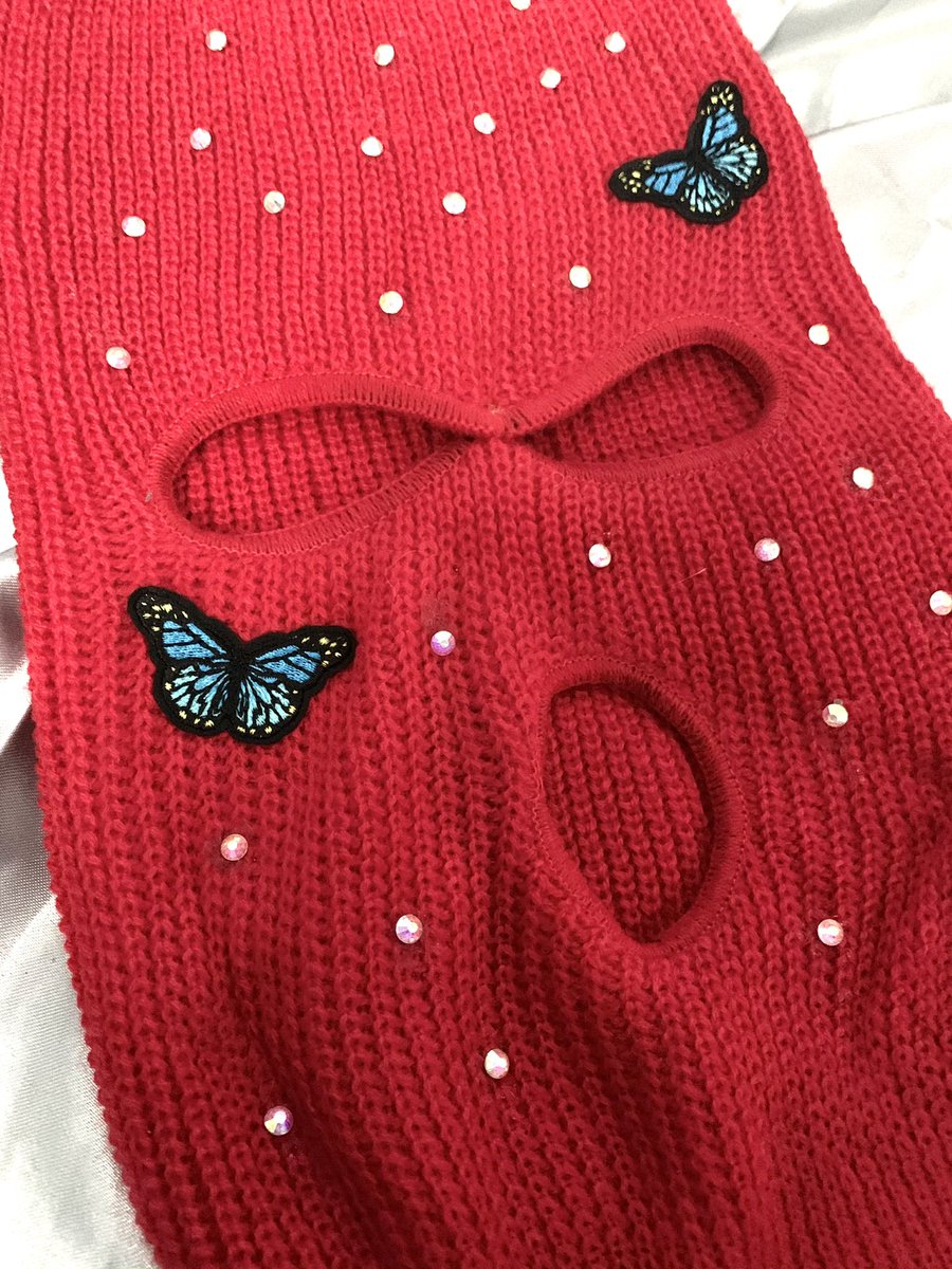 22mightyy's tweet photo. Our Custom PlayMask in Deep Red 😍😍😍 Surprisingly, one of my favorite colors I’ve made so far! Hella cute for pictures! Makes you feel badass! 😈😈✨ #custombalaclava #customskimask #BlackOwnedBusinesses https://t.co/8V3CezjoKQ