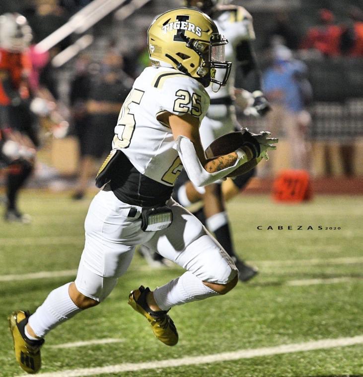 jaycob V tweet media