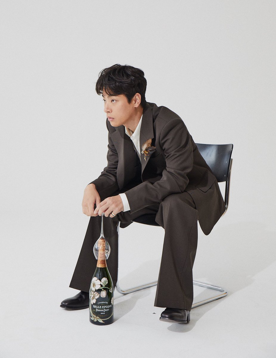 semcompany_'s tweet photo. [#박정민]
새미 혼자 보기 너무 아까운
박정민 배우의 엘르 11월 호 B컷이 공개되었습니다!!
새미 눈에는 전부 A컷으로 보이네요 👀🍾
⠀
엘르 뮤직프로젝트, [RECONNECT]
11월 16일 월요일 오후 6시 발매
⠀
연출 &amp; 각본 박정민 권오준
⠀
@ELLEKOREA
Photo by @studioioo
⠀
#ELLE리커넥트 https://t.co/fOB9FCmMEI