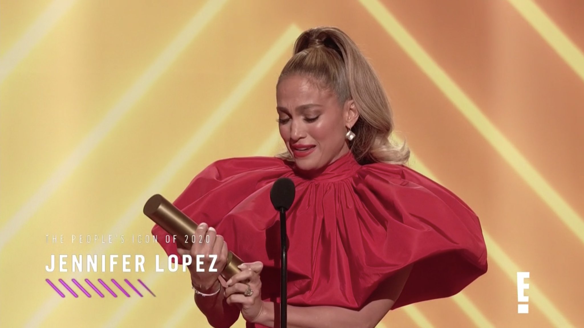 Jennifer Lopez accepts Icon Award at the 2020 People's Choice