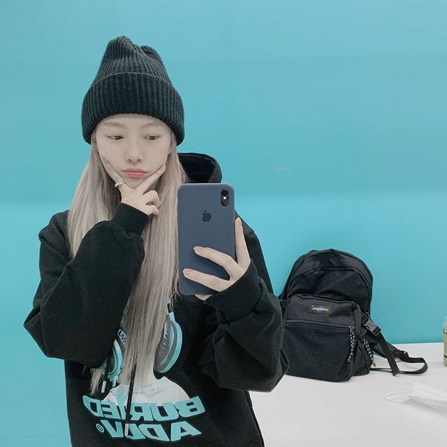 92KNari's tweet photo. 오예- 연습실- 🤪 https://t.co/G20NZq2p0e
