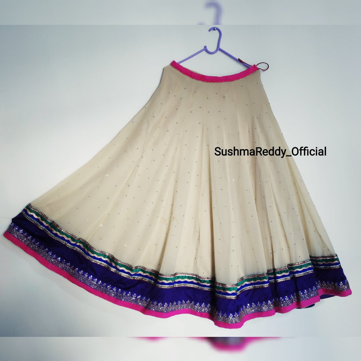 Sushma_Official's tweet photo. #leganga #traditional #colourfull #ethnic #pinkandpurpleborder #clinte #sareeintolehenga #beigecolor #sushmareddy_official https://t.co/TAarY0ZEku