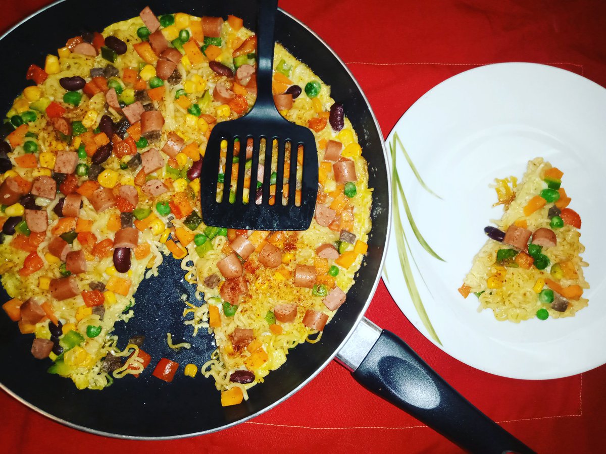 chef_oac's tweet photo. Recipe Indomie pizza
Indomie 1 super pack
Veggies half cup each
Water 3 home used cups
Common sense 100%
#chef #entrepreneur #pizza #indomie #entrepreneurlife #cateringschool #cateringservice #caterings #foodporn #foods #cheflife #chef #chefs
#naijafood #oacfoods #oac #chefoac https://t.co/syZ3k7SzU6
