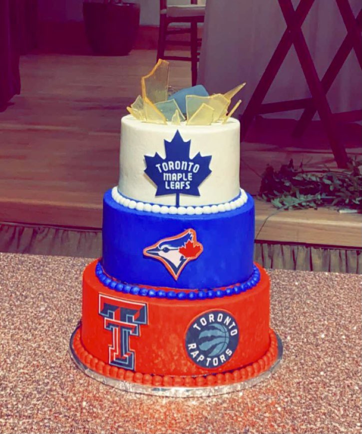 TylerMarion9's tweet photo. Is there a better groom’s cake? @MapleLeafs @Raptors @BlueJays @TechAthletics https://t.co/QzL5z1Rbu9