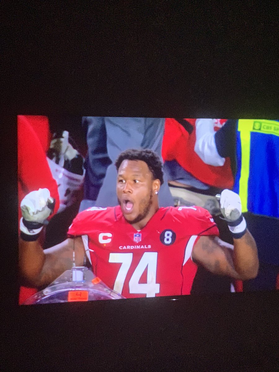 eliseoramirez's tweet photo. .@AZCardinals @74_hump How great is this reaction? #HailMary #HailMurray https://t.co/sNI69EuHdO