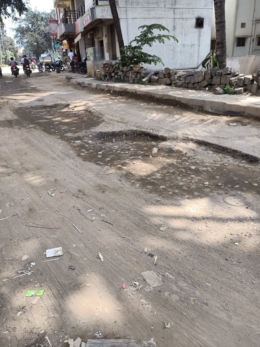 am_gpt's tweet photo. @BBMPCOMM @BBMP_MAYOR @bbmpcommr pls take a note of this stretch of Kudlu Road from Zee school to Birla jn. Which is in a horrible state for last 9-10 months.. it is really pathetic that we can't even get motorable roads after paying taxes. Someone needs to be held accountable! https://t.co/SXSJ8xnVX9