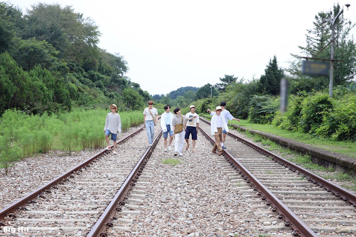 ARMYTEAMID's tweet photo. [📸]

Season Greeting 2021 - BTS x Naver

Behind the shoot
📎https://t.co/InSzbjUo71

#방탄소년단 #BTS @BTS_twt https://t.co/QUvS7zHOXv