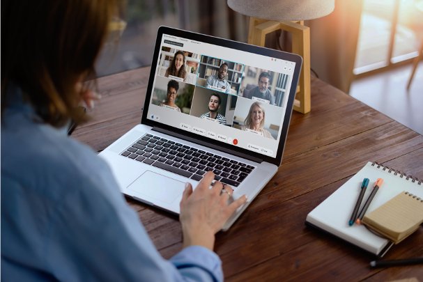 cisco_spain's tweet photo. Escuchar música, abrir sesiones de trabajo en grupos reducidos, función hard mute, selección de co-host y más. @Webex amplía sus funcionalidades para mejorar tus reuniones. @s_maciass os cuenta cuáles son: https://t.co/psgCvdlTFC https://t.co/Mh6urmwNYh