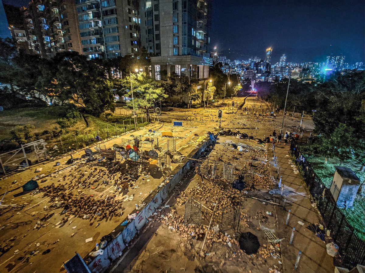 NickDemocracy's tweet photo. Last year, a huge conflict occurred between protestors and HK police in the universities. #StandWithHongKong #PolyU #CUHK https://t.co/mXhDYZce45