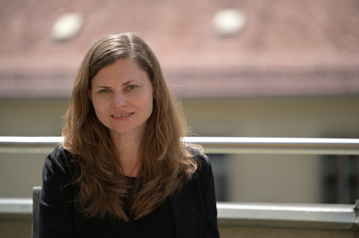 UniGraz's tweet photo. @ilonamotto redet mit der "Unizeit" über das Thema Klimaschutz und was die junge Generation dazu beiträgt 🌲🌱🌍
Aber lest einfach selbst, hier geht's zur kostenlosen Online-Ausgabe der "Unizeit" ▶ https://t.co/eZSEX8CuVU 

#unigraz #weworkfortomorrow #unizeit https://t.co/EOchlWSmlb