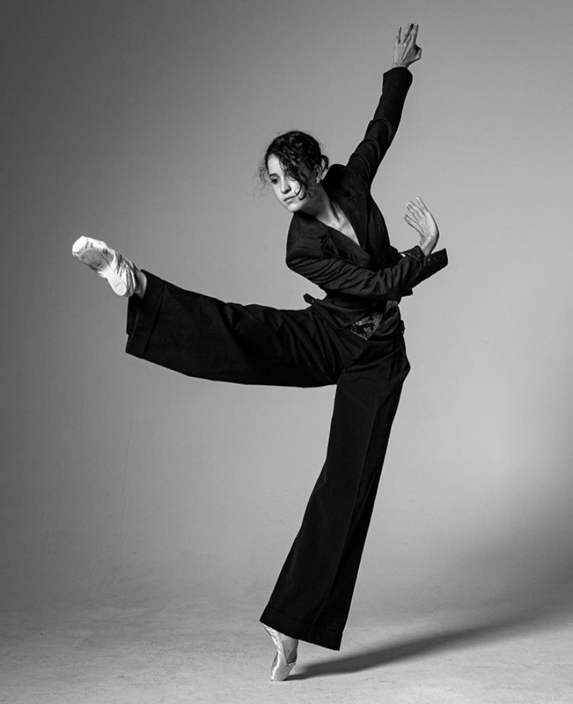 FreedofLondon's tweet image. Love this monochrome image of the American Ballet Theatre's Virginia Lensi wearing her Freed of London Pointe Shoes😍

Virginia became an apprentice with the ABT in November 2017 and joined the Corps de Ballet in January 2018✨

Image: Raoul Iacometti📸