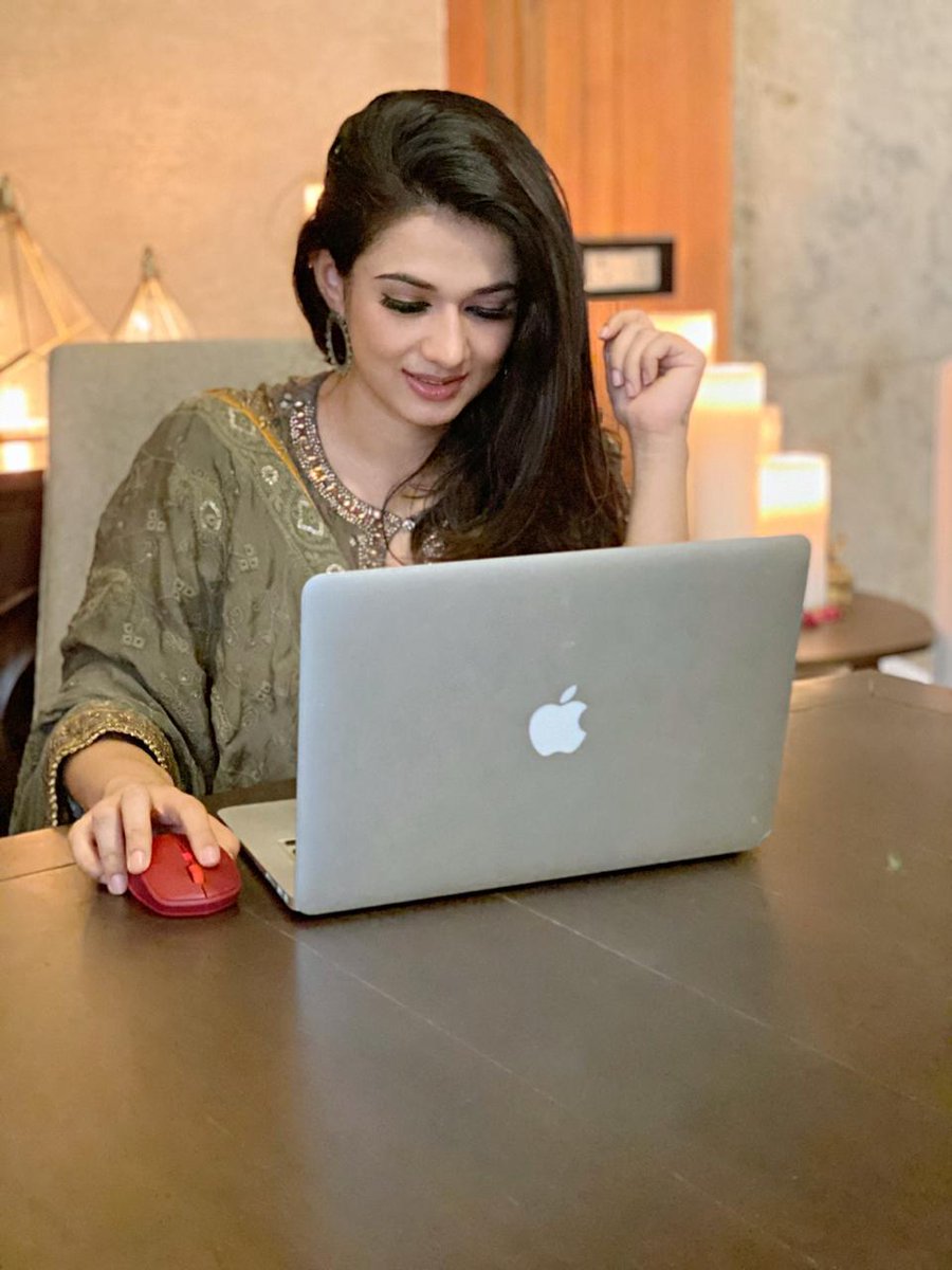 India_Logitech's tweet photo. Create content and edit smoothly with the M337 wireless mouse!
#Logitech #M337 https://t.co/OwuSn1INq1