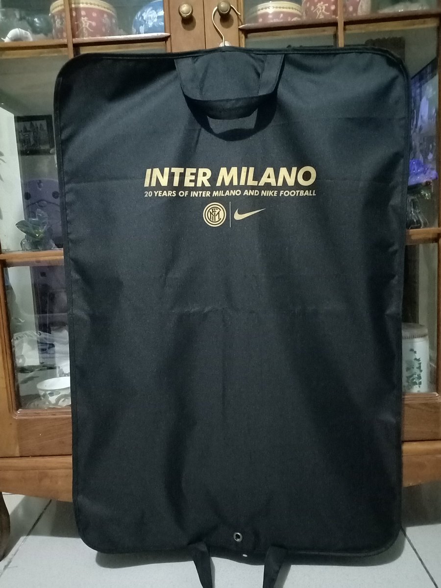 AlmauludyR's tweet photo. Inter x nike 20th mashup ini menurut saya. Nyari replikanya aja susah sekarang
Ini lagi nyari replikanya, kali aja ada yg mau upgrade, tukar sama vaporknit saya ini hehe☺️ https://t.co/qvtjGZ1NBM