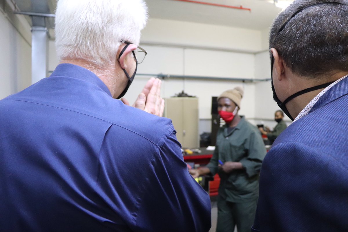 alanwinde's tweet photo. My second stop is at Motus Technical Academy to meet interns and see the work they have put in to support skills development and equipping young people with the experience to be able to find a job. #WCRecoveryPlan https://t.co/p5pqaLfapz