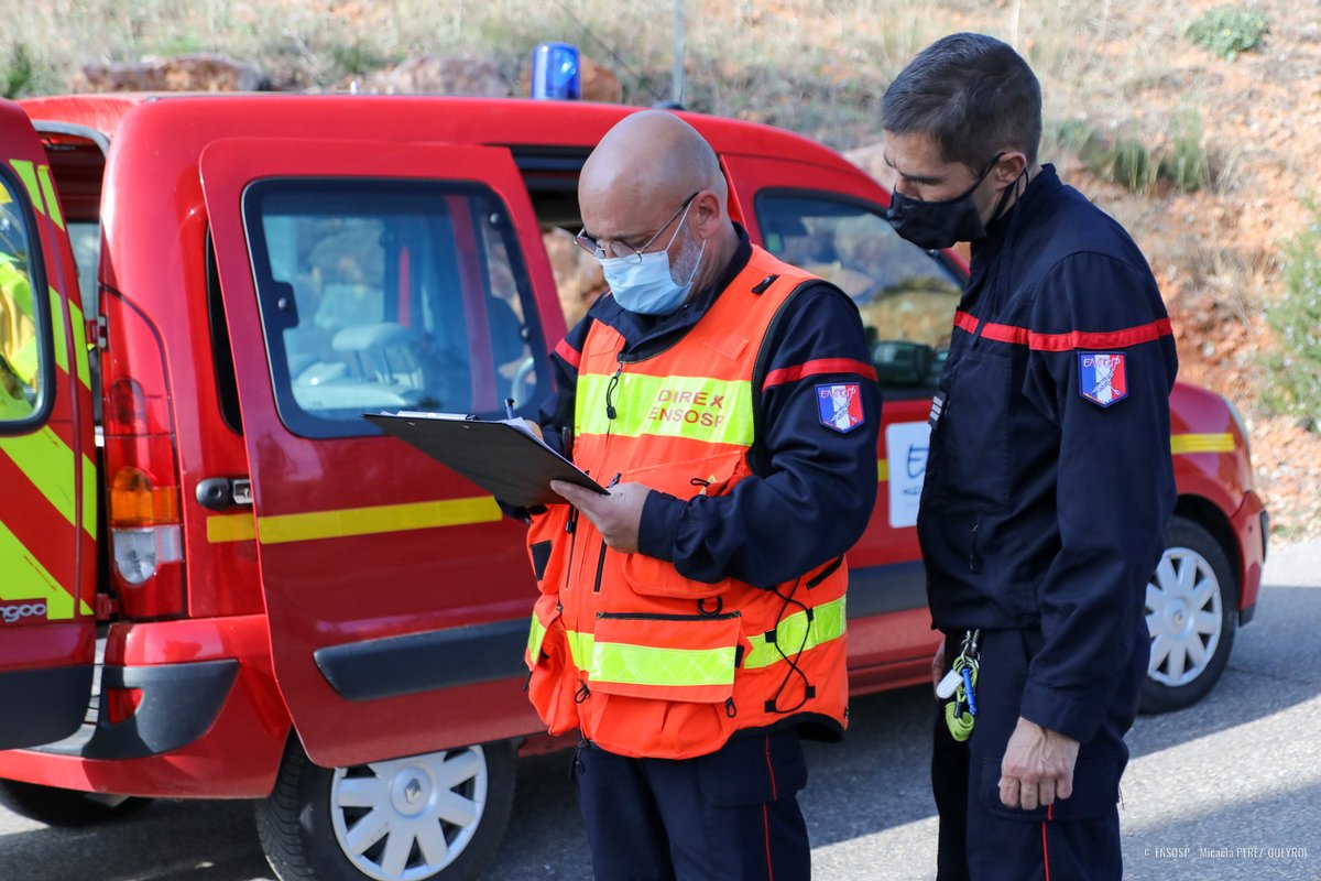 ENSOSP's tweet photo. Présence sur site des stagiaires à minima dans le respect des #mesures #gouvernementales et près de 300 officiers-élèves en formation à distance #EAD #FOAD cette semaine ; l'Ensosp met tout en œuvre pour continuer à former les #officiers de #SP dans les meilleures conditions. https://t.co/KGMtzvlNEg