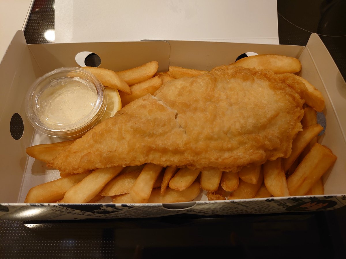 ট ইট র ゆういち 六本木にあるフィッシュアンドチップスのお店 Malins 英国国際フィッシュ アンドチップス協会正式認証のアジア初第一号店 テイクアウトで帰宅後にいただく ビールと相性抜群 昔ロンドンで食べた味を思い出す また食べたくなるお店