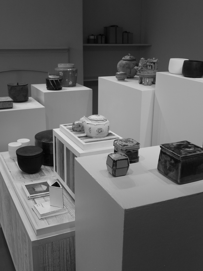 BOXES // NOW ONLINE // 13 NOV - 19 DEC

bit.ly/35xtFK6

/ Michael Cardew / Edmund De Waal / Shoji Hamada  / Ian Godfrey / Kawai Kanjiro / Maeda Masahiro / Bernard Leach / Jim Partridge / Inger Rokkjaer / Yamamura Shinya / Sutton Taylor / Edward Teasdale / Andrea Walsh /