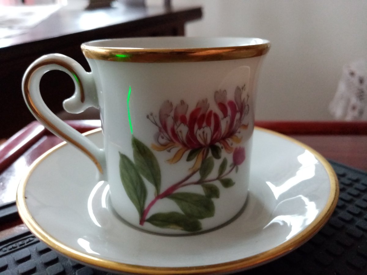 FinellLotta's tweet photo. Dagens #kaffekopp från Eschtenbach. Lite sommarkänsla ❤️ https://t.co/m5xcmmGrDh
