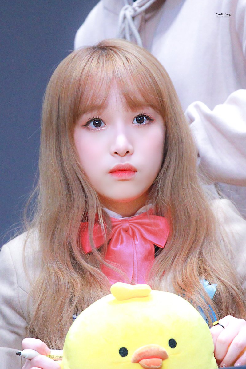 timeto_yena's tweet photo. 181116 노량진 팬싸인회

#최예나 #예나 #yena #イェナ
#아이즈원 #IZONE https://t.co/Ys7nzke16p