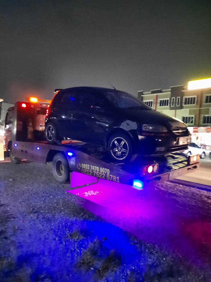 Teman Seperjuangan di kala bertempur
Sabar kau #Chevy ya