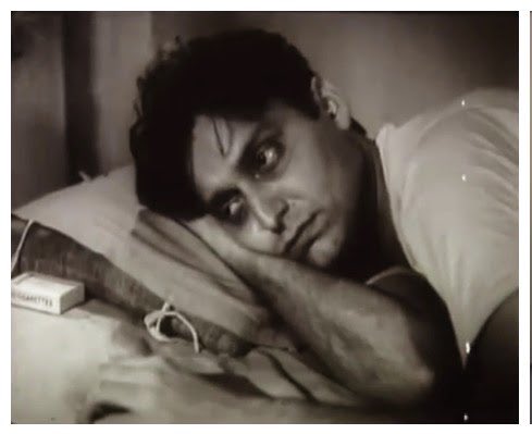 The swings of hope and desperation of Akash Kusum, another perfect performance.  http://www.bethlovesbollywood.com/2014/05/akash-kusum-and-manzil.html  #SoumitraChatterjee