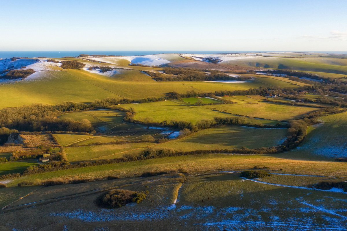 Sign-up to take part in our 'Wild Winter' Family John Muir Award. We'll be sharing tips on what to look out for on walks, helping wildlife & having a sustainable festive season. Sign-up before 23 November to take part 👉🏿 buff.ly/3mZUVXi 📷 Sam Moore #SouthDowns