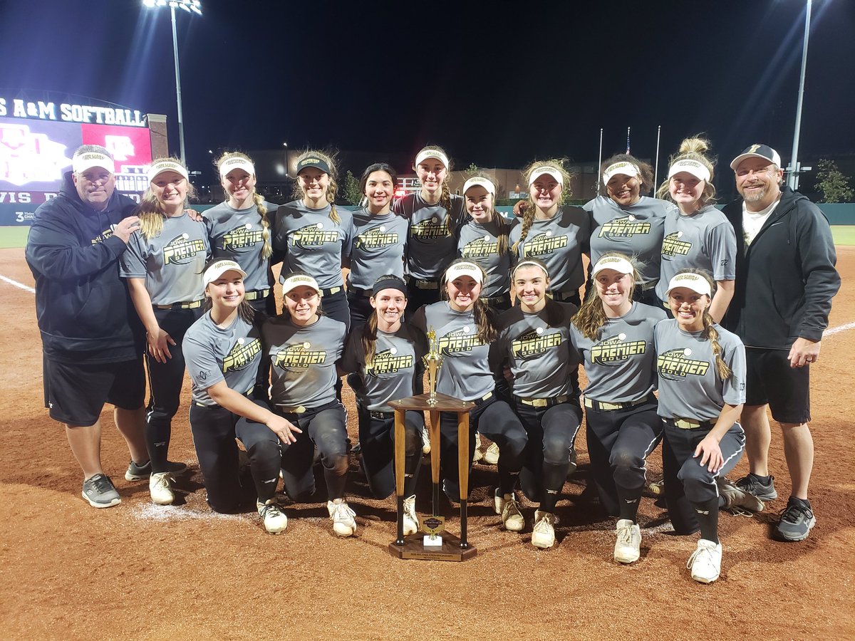 IowaPremierFP's tweet photo. PROUD CLUB DIRECTOR ALERT!! Iowa Premier 16U National r your 2020 @HFLfastpitch Fall 16U CHAMPIONS! beat. ACES Fastpitch 5-1 in semi's &amp; @TulsaEliteSB 2023 National in the Final 6-1! Earning our 1st ever @thealliancefp Tier 1 Nationals bid!! Awesome end to a great fall season!! https://t.co/XgoEnMPJvz